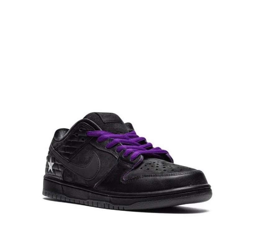 Nike SB Dunk Low x Familia Skateshop x First Avenue